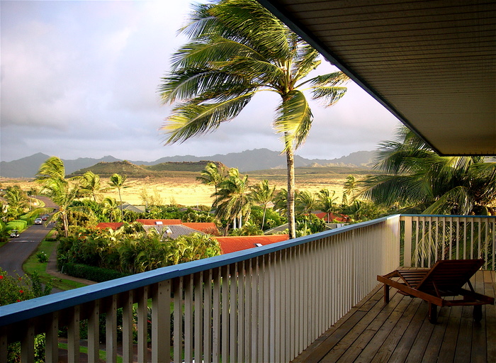 http://www.luxurykauaihome.com/images/morning-lanai-lounge-700.JPG