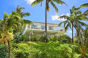 Front garden of Kauai Poipu vacation rental home